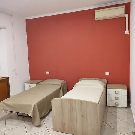 Anna Roma House-2